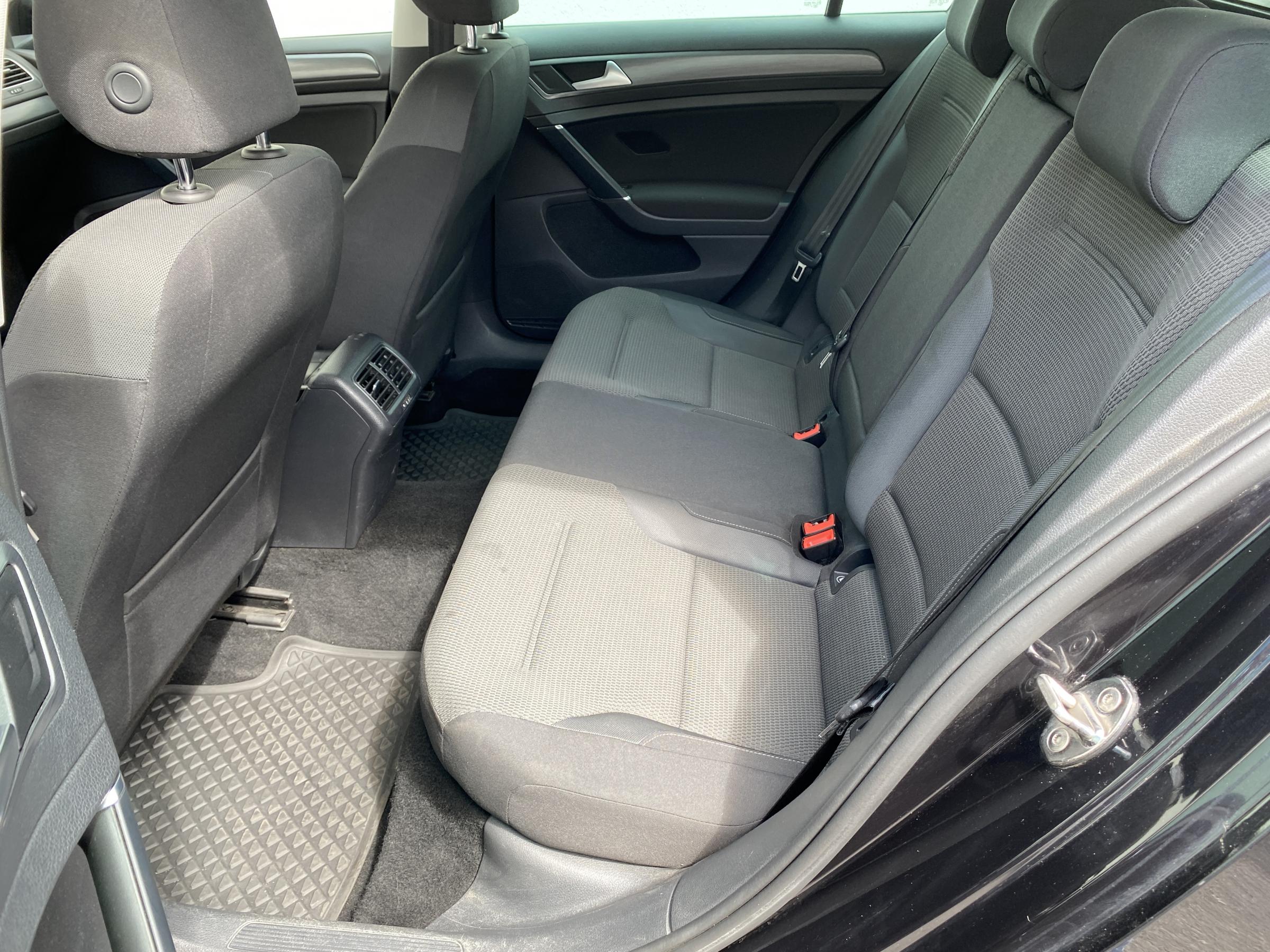 Volkswagen Golf, 2019 - pohled č. 12