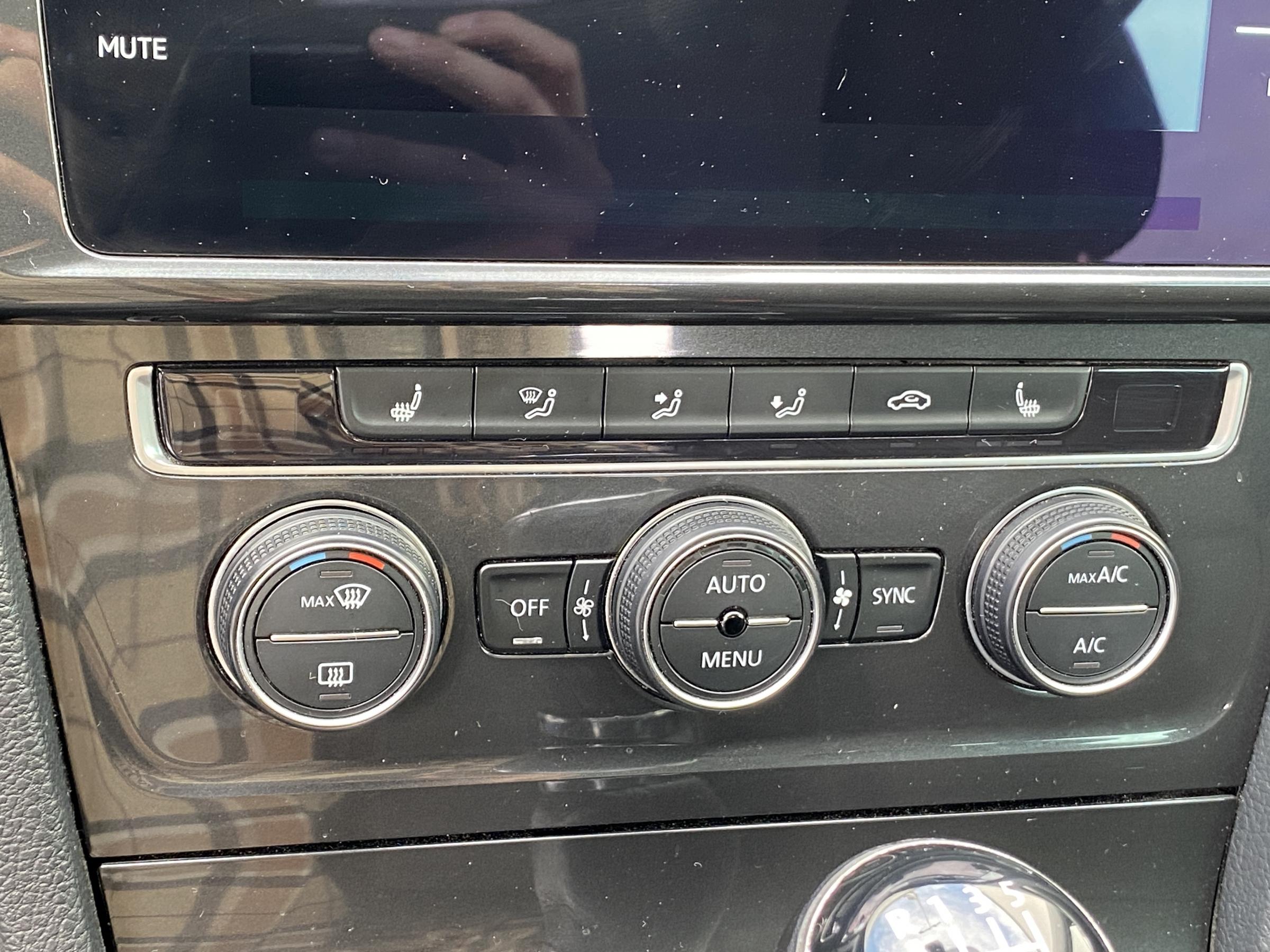 Volkswagen Golf, 2019 - pohled č. 15