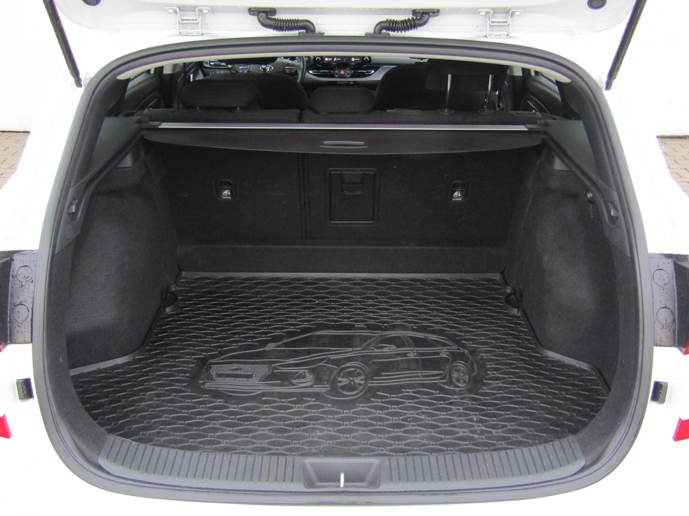 Hyundai i30, 2022 - pohled č. 7