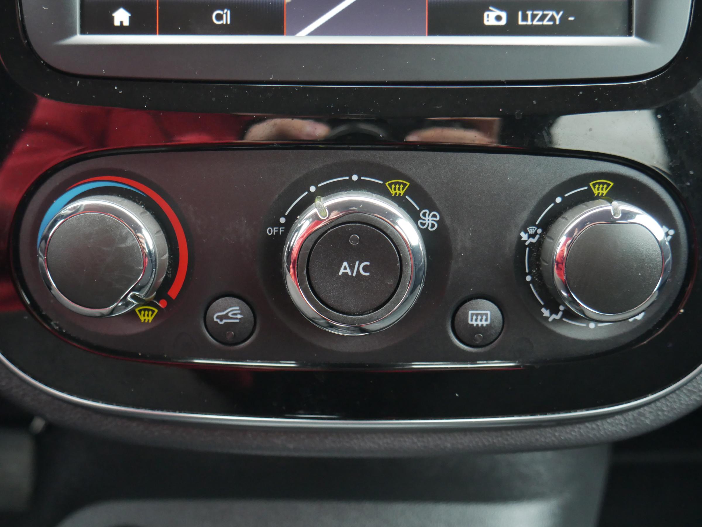 Renault Captur, 2019 - pohled č. 16