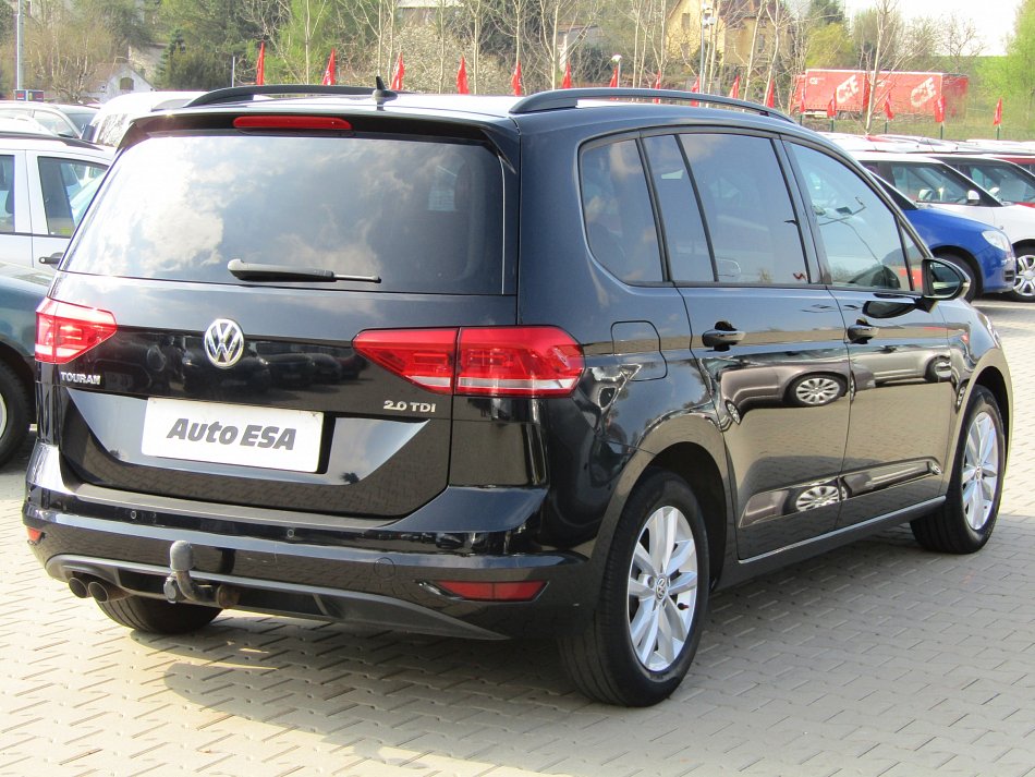 Volkswagen Touran 2.0 TDi 