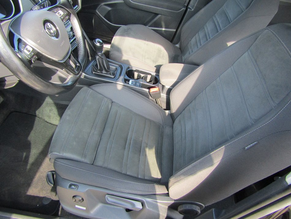 Volkswagen Touran 2.0 TDi 
