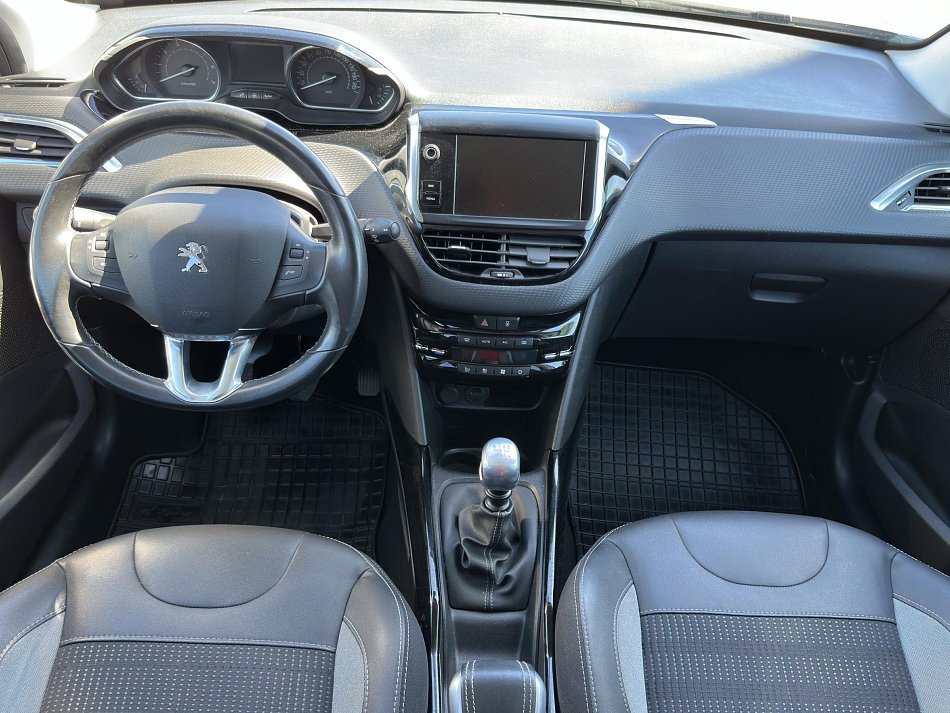 Peugeot 2008 1.2PT 