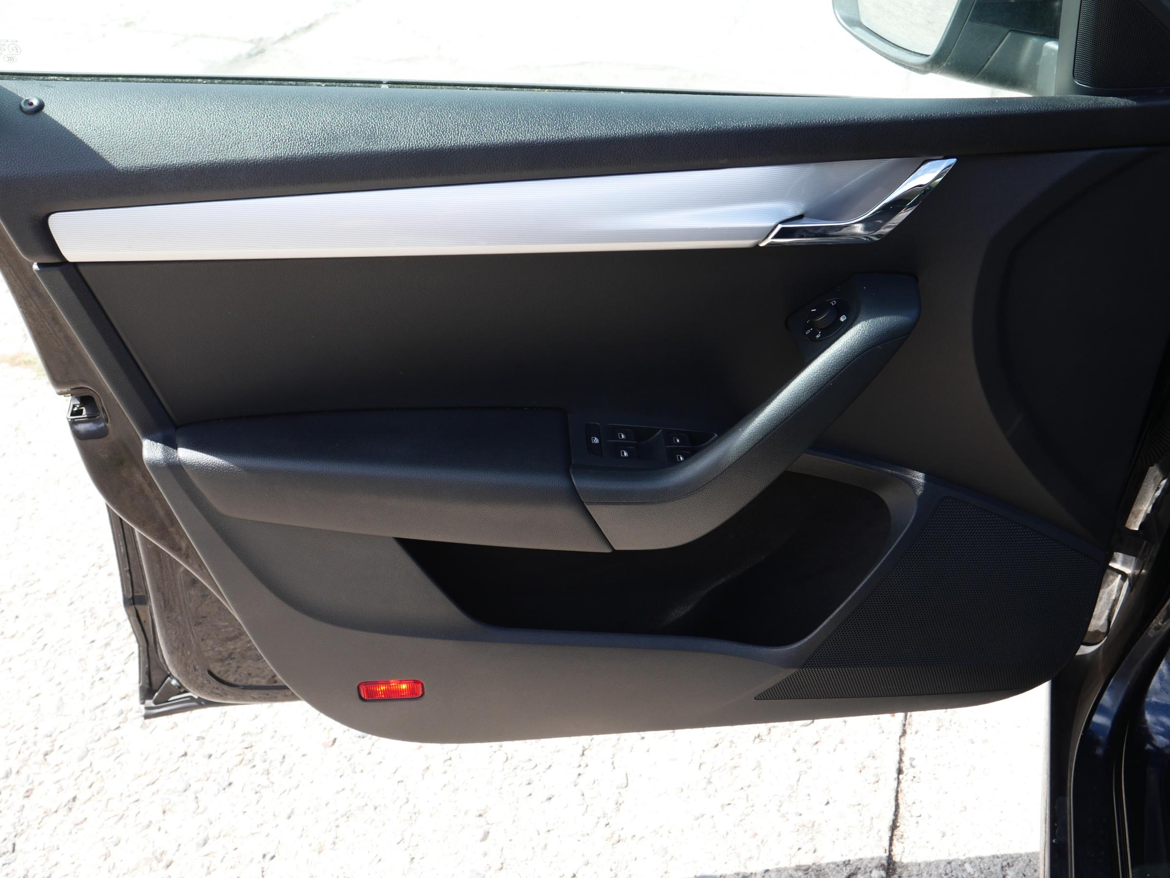 Škoda Octavia III, 2014 - pohled č. 17