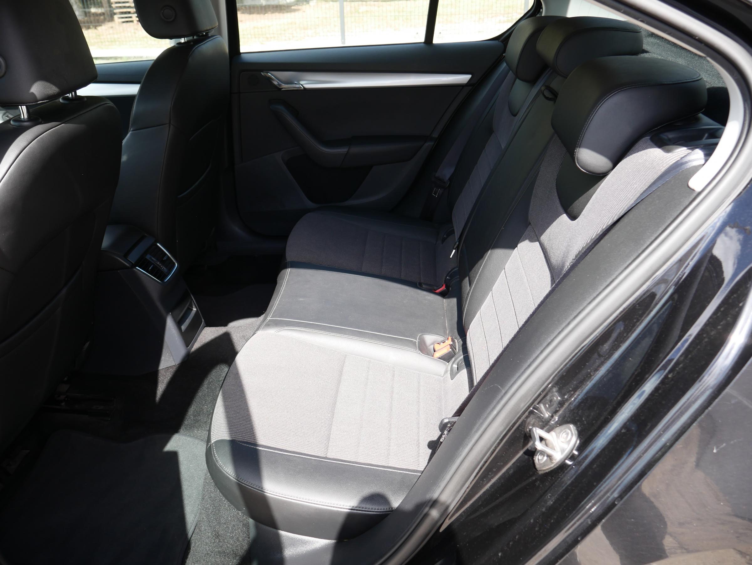 Škoda Octavia III, 2014 - pohled č. 19