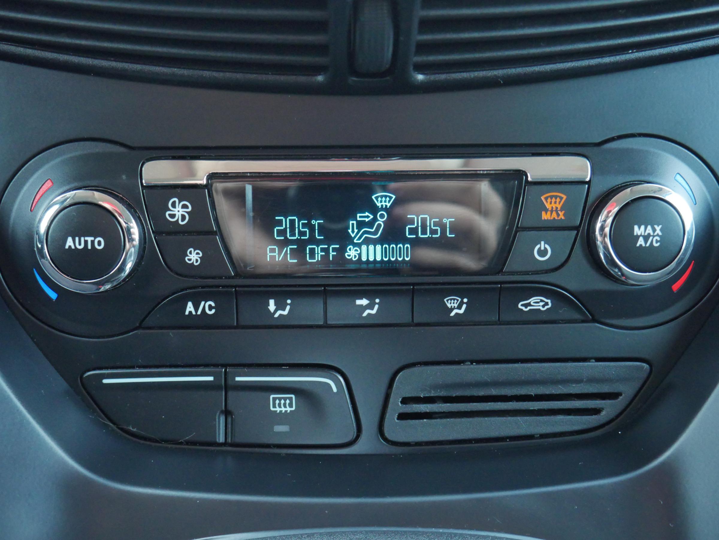 Ford Kuga, 2013 - pohled č. 14