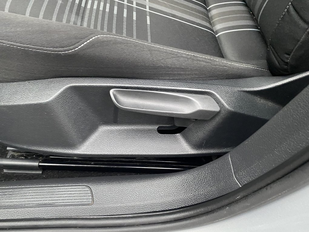 Volkswagen Golf 2.0 TDi Lounge