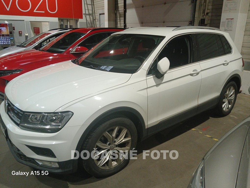Volkswagen Tiguan 2.0. 