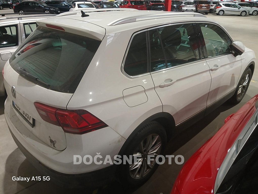 Volkswagen Tiguan 2.0. 