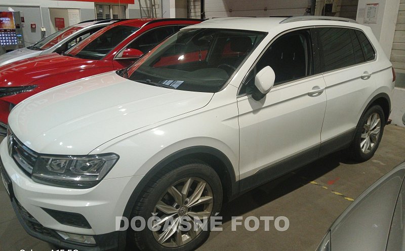 Volkswagen Tiguan 2.0. 