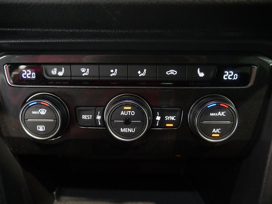 Volkswagen Tiguan 2.0TDi 