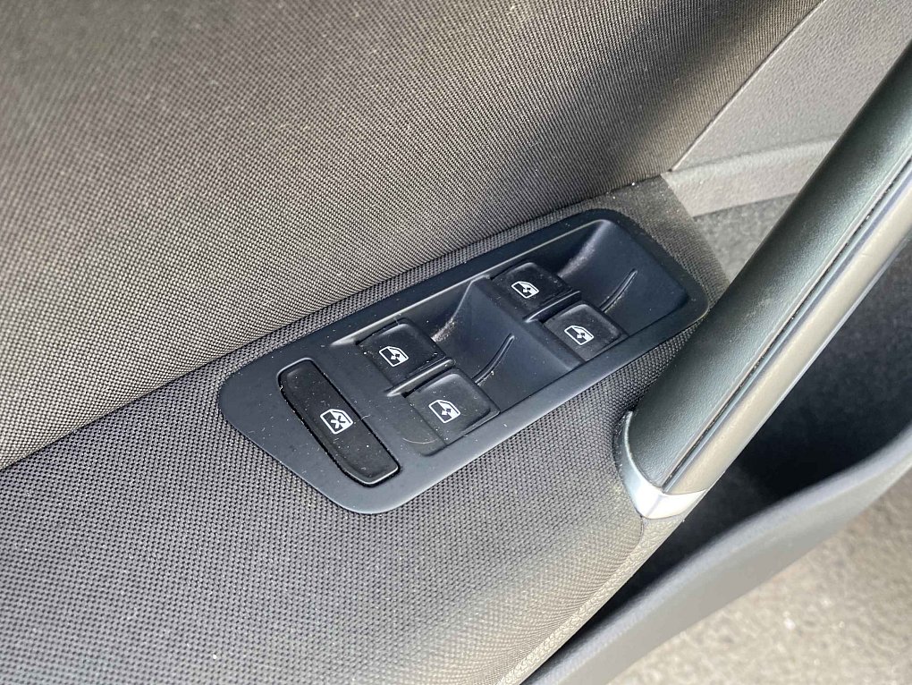Volkswagen Golf 1.0 TSi Sound