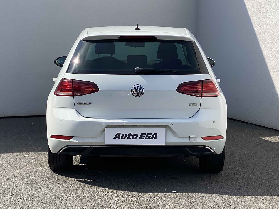 Volkswagen Golf 1.0 TSi Sound