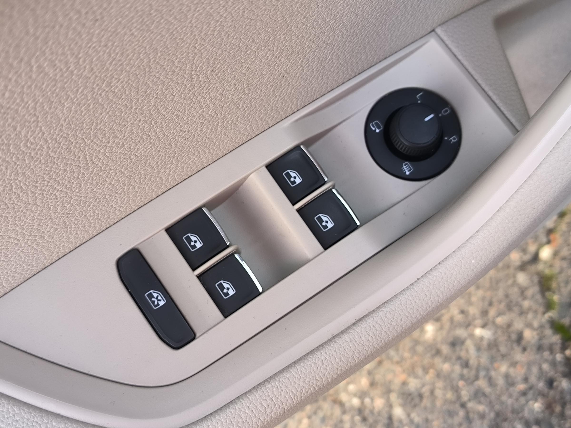 Škoda Superb III, 2015 - pohled č. 26