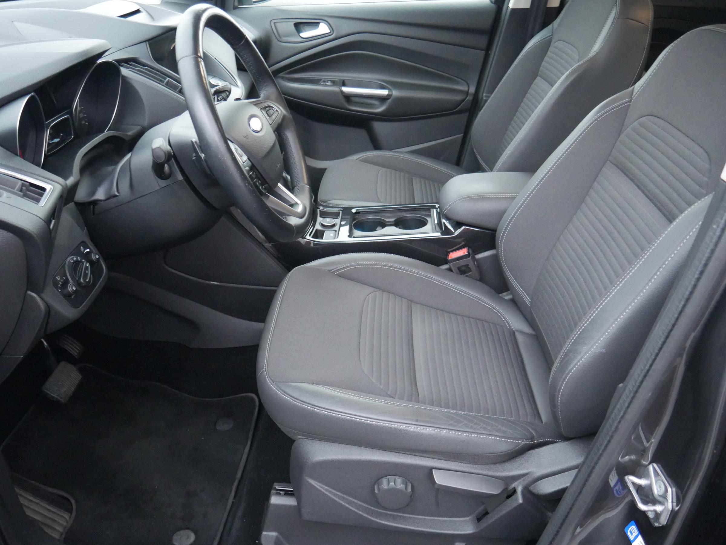 Ford Kuga, 2017 - pohled č. 9