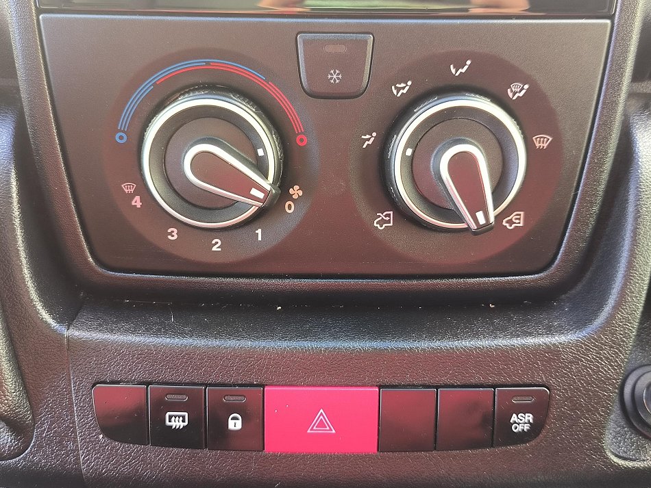 Peugeot Boxer 2.2HDi  SKŘÍŇ ČELO