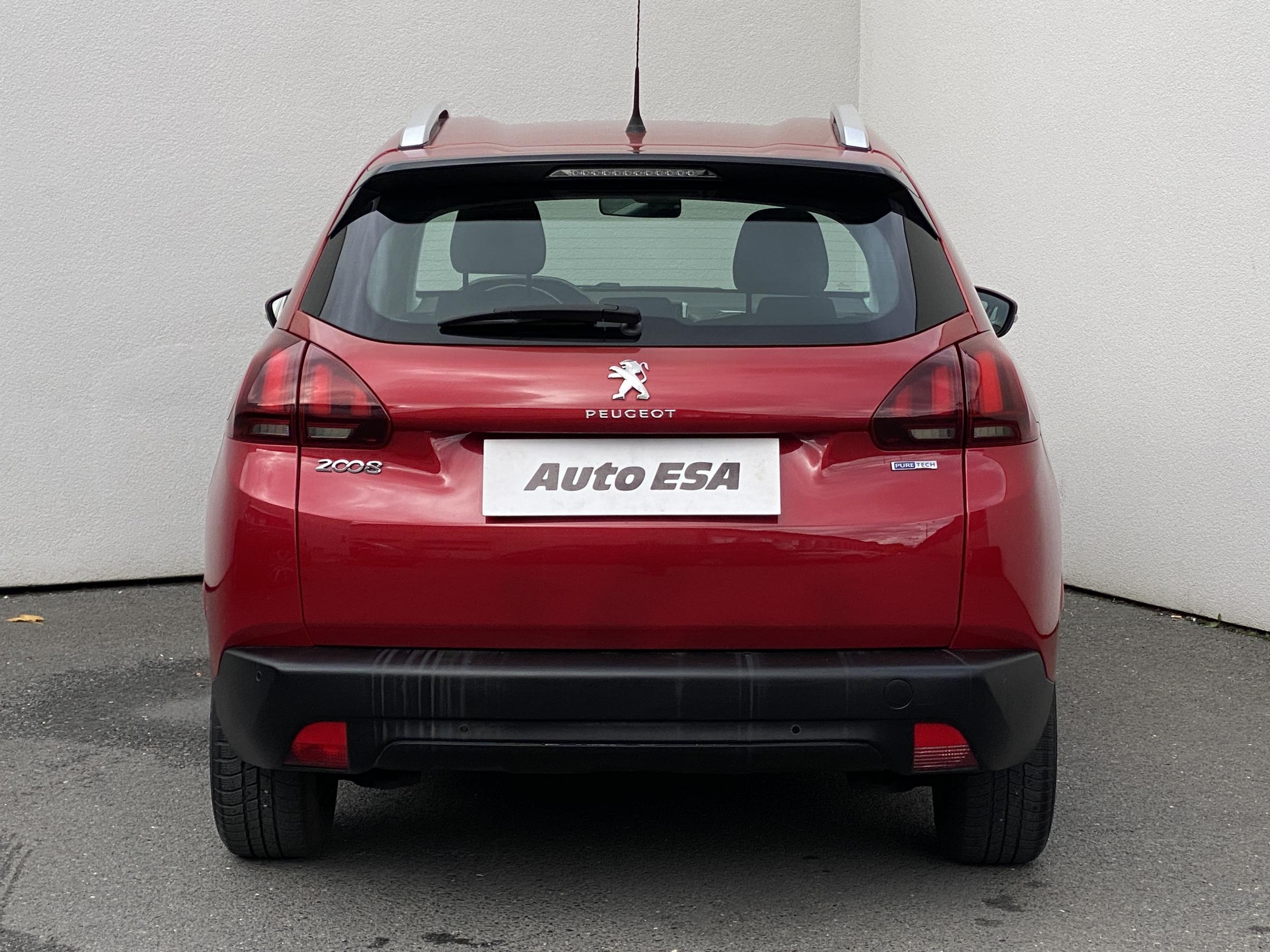 Peugeot 2008, 2017 - pohled č. 5