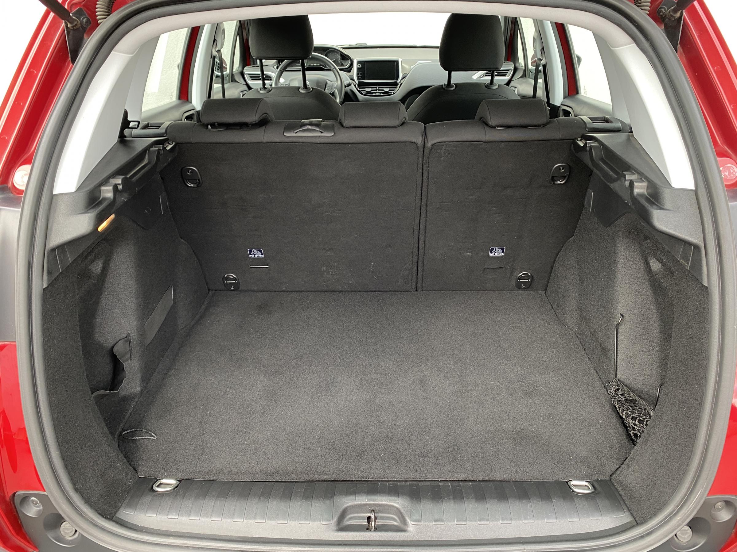 Peugeot 2008, 2017 - pohled č. 7