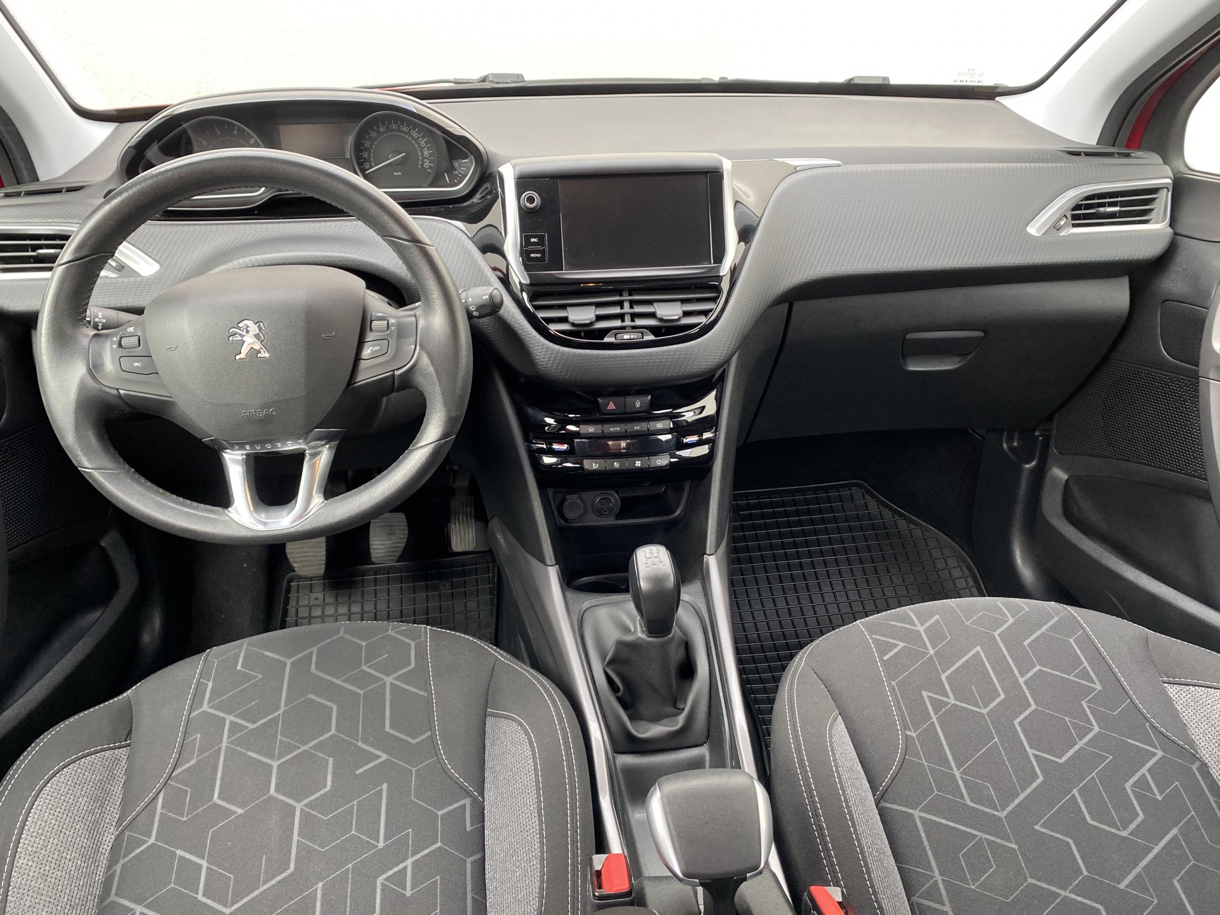 Peugeot 2008, 2017 - pohled č. 8