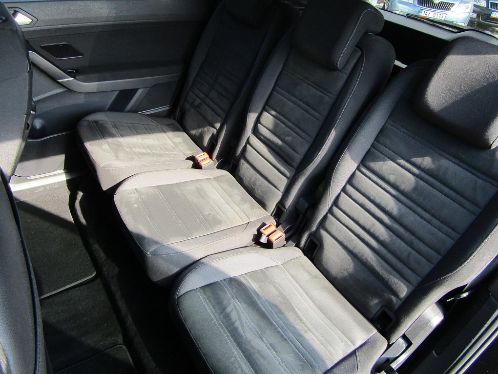 Volkswagen Touran 2.0 TDi 