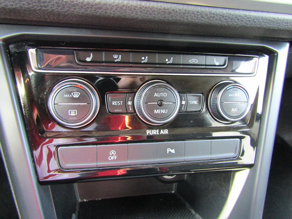 Volkswagen Touran 2.0 TDi 