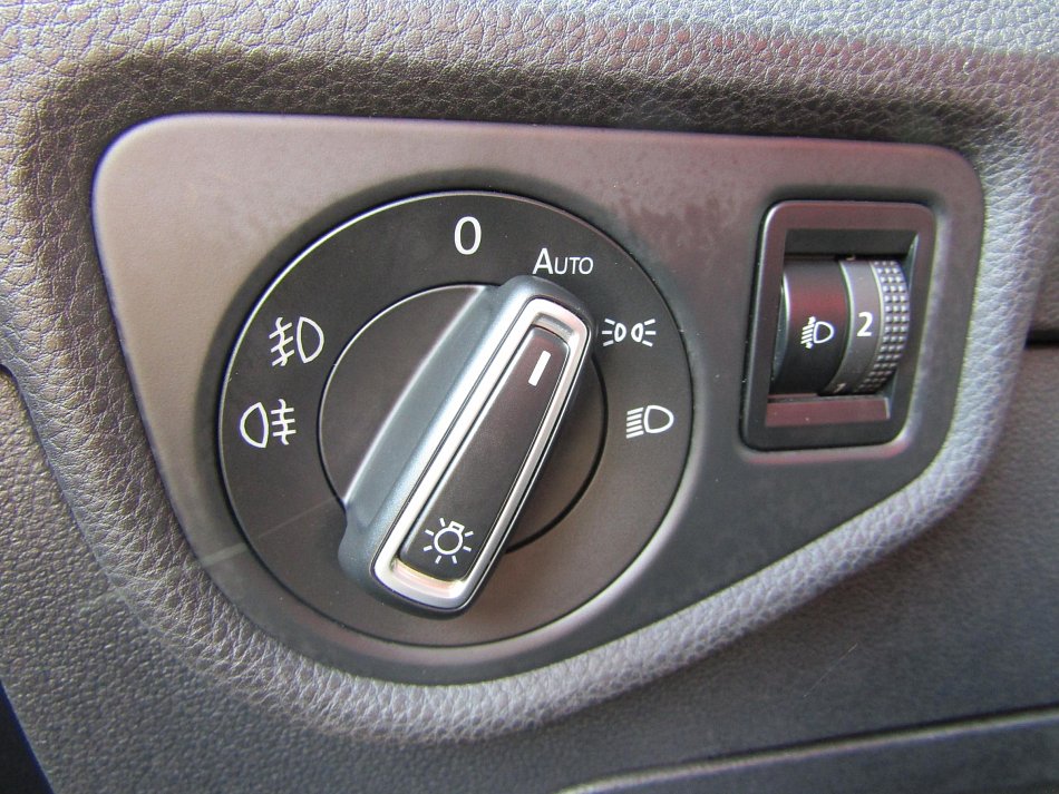 Volkswagen Touran 2.0 TDi 