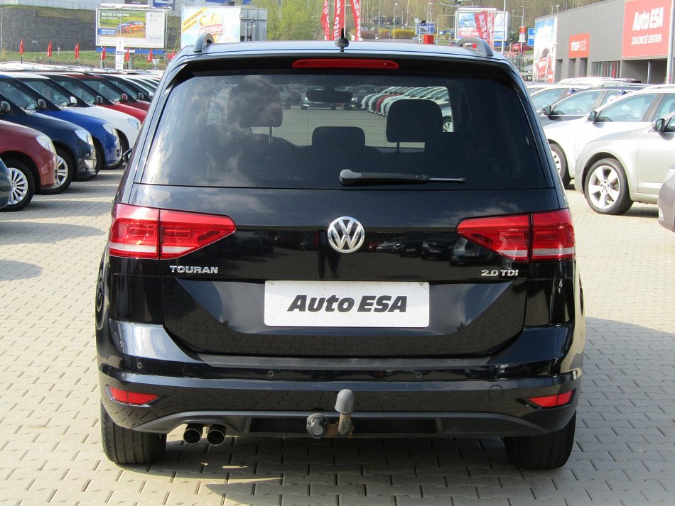 Volkswagen Touran 2.0 TDi 
