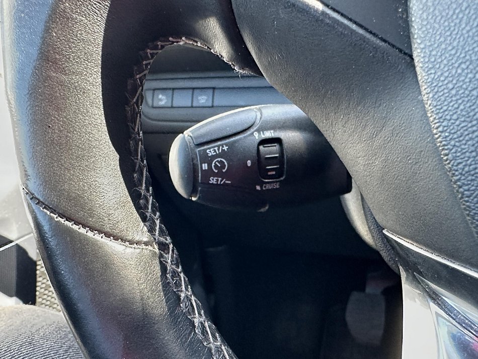 Peugeot 2008 1.2PT 