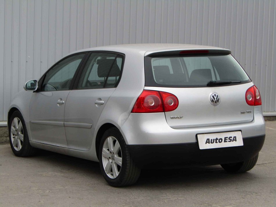 Volkswagen Golf 2.0 TDi 