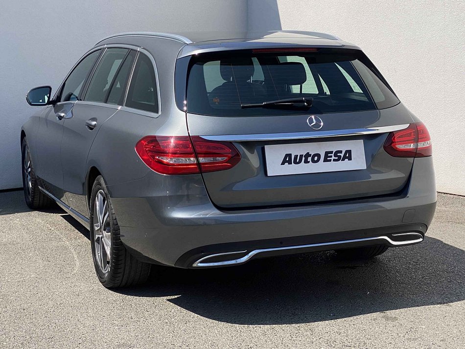 Mercedes-Benz Třída C 2.0T Avantgarde C200