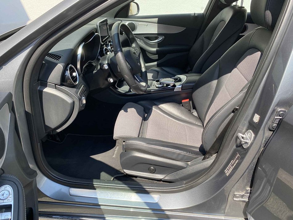 Mercedes-Benz Třída C 2.0T Avantgarde C200