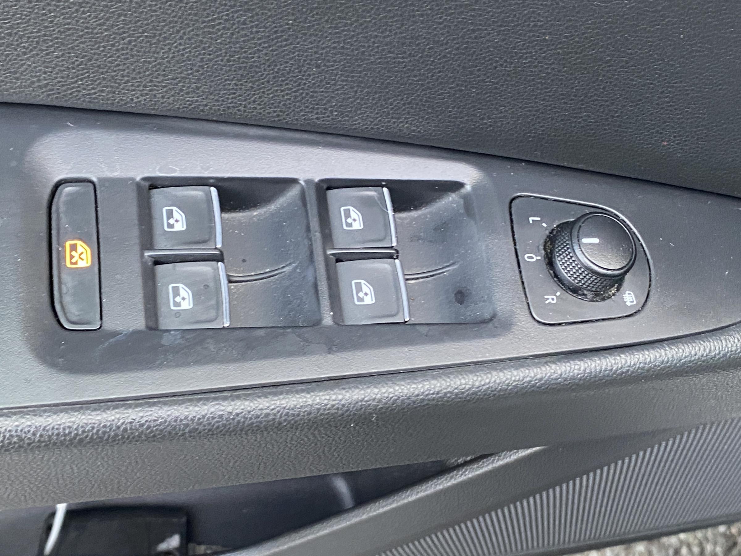 Seat Leon, 2016 - pohled č. 12