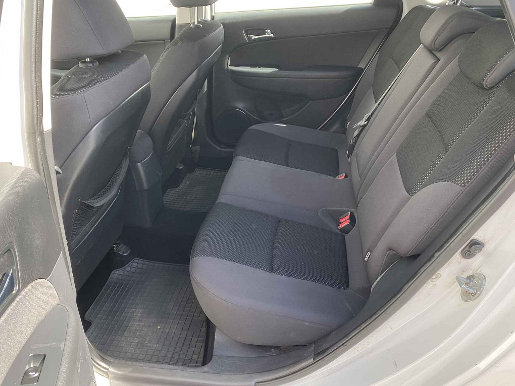 Hyundai I30 1.4  16V 