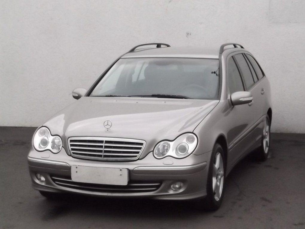 Mercedes-Benz Třída C 3.0 CDi 