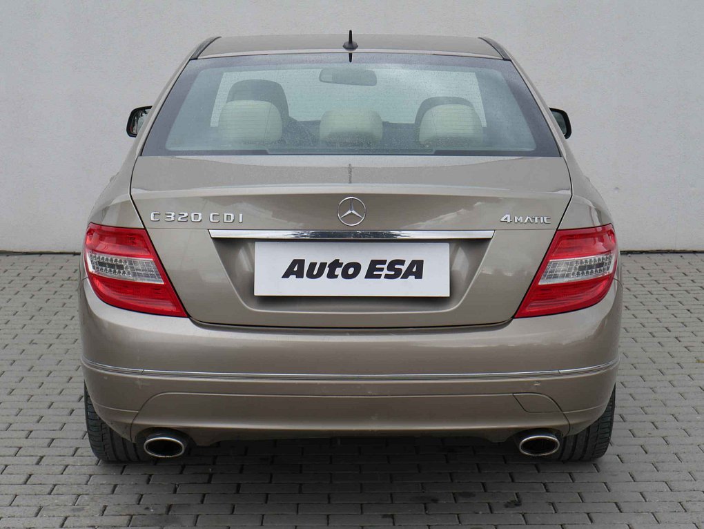 Mercedes-Benz Třída C 3.0 CDi Avantgarde C320 4Matic