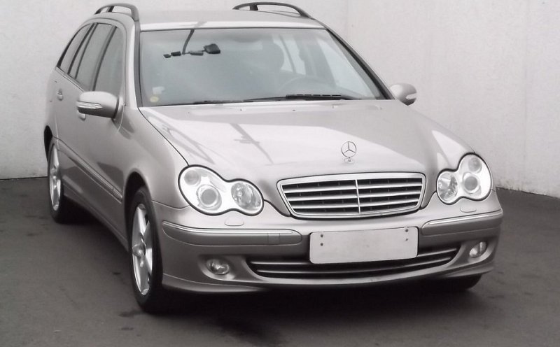 Mercedes-Benz Třída C 3.0 CDi 