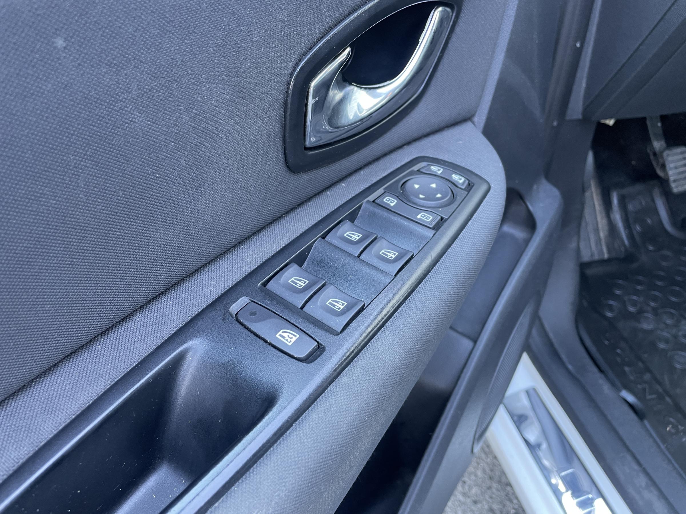 Renault Grand Scénic, 2015 - pohled č. 20