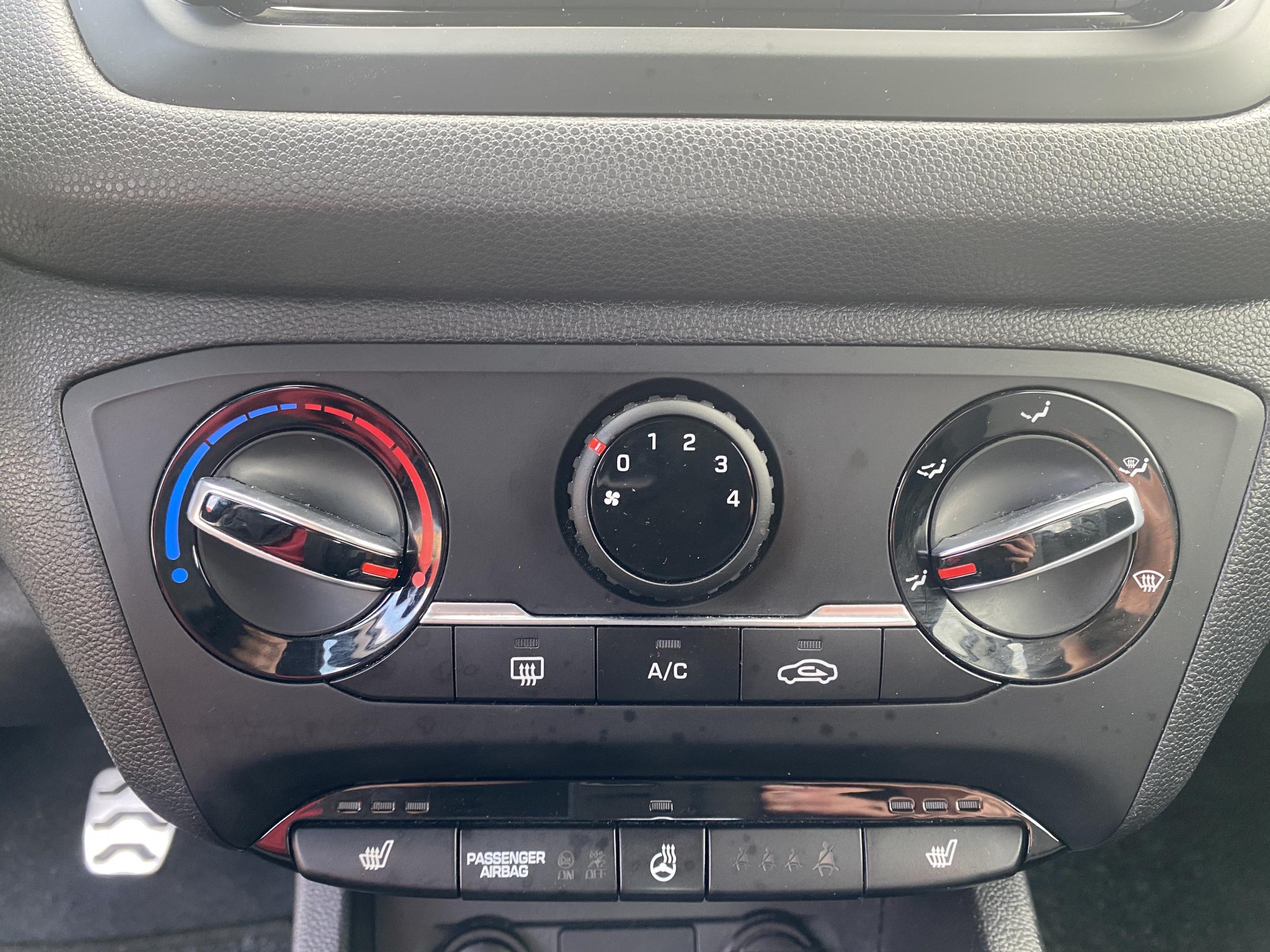 Hyundai i20, 2016 - pohled č. 16