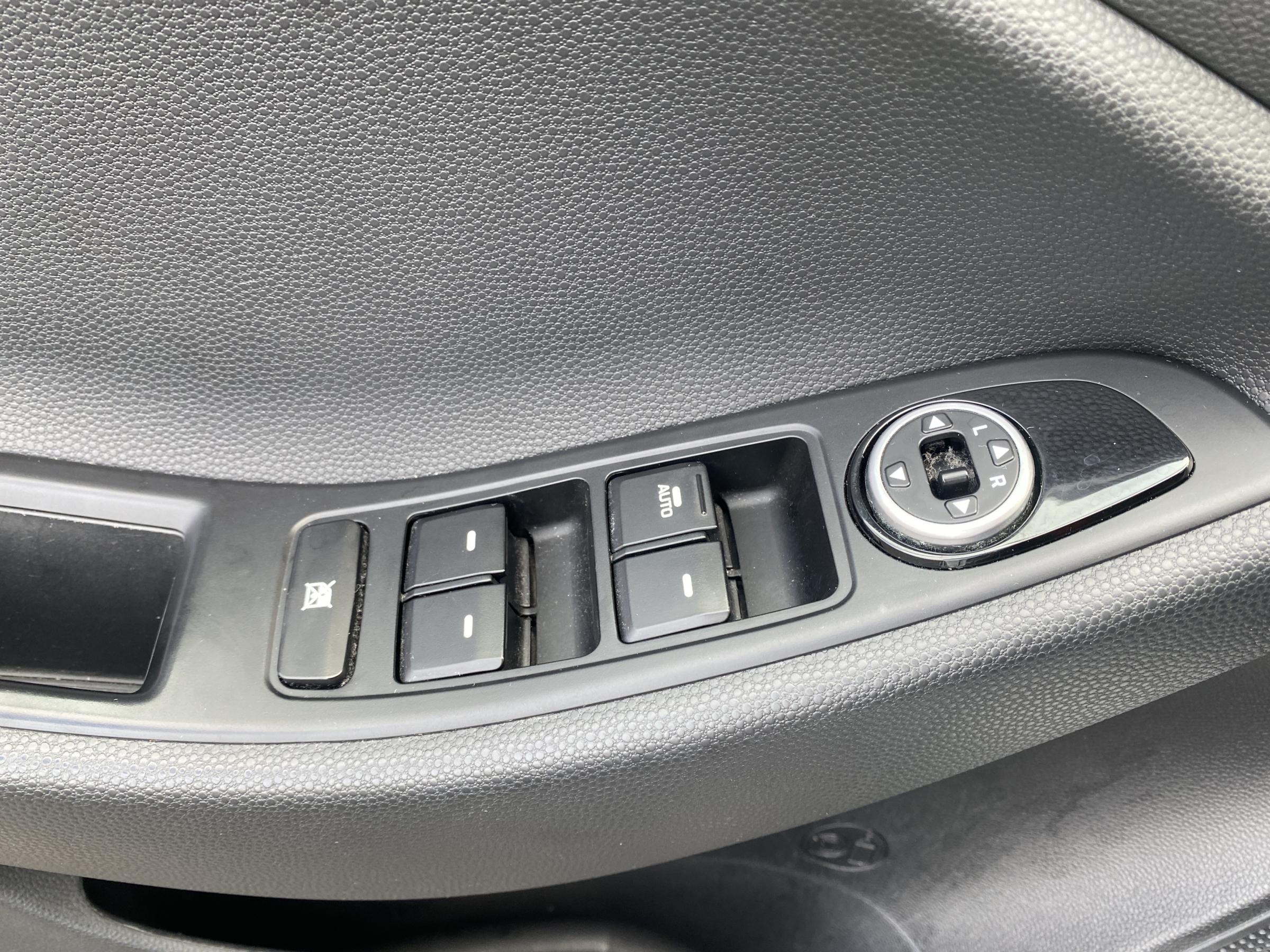 Hyundai i20, 2016 - pohled č. 19