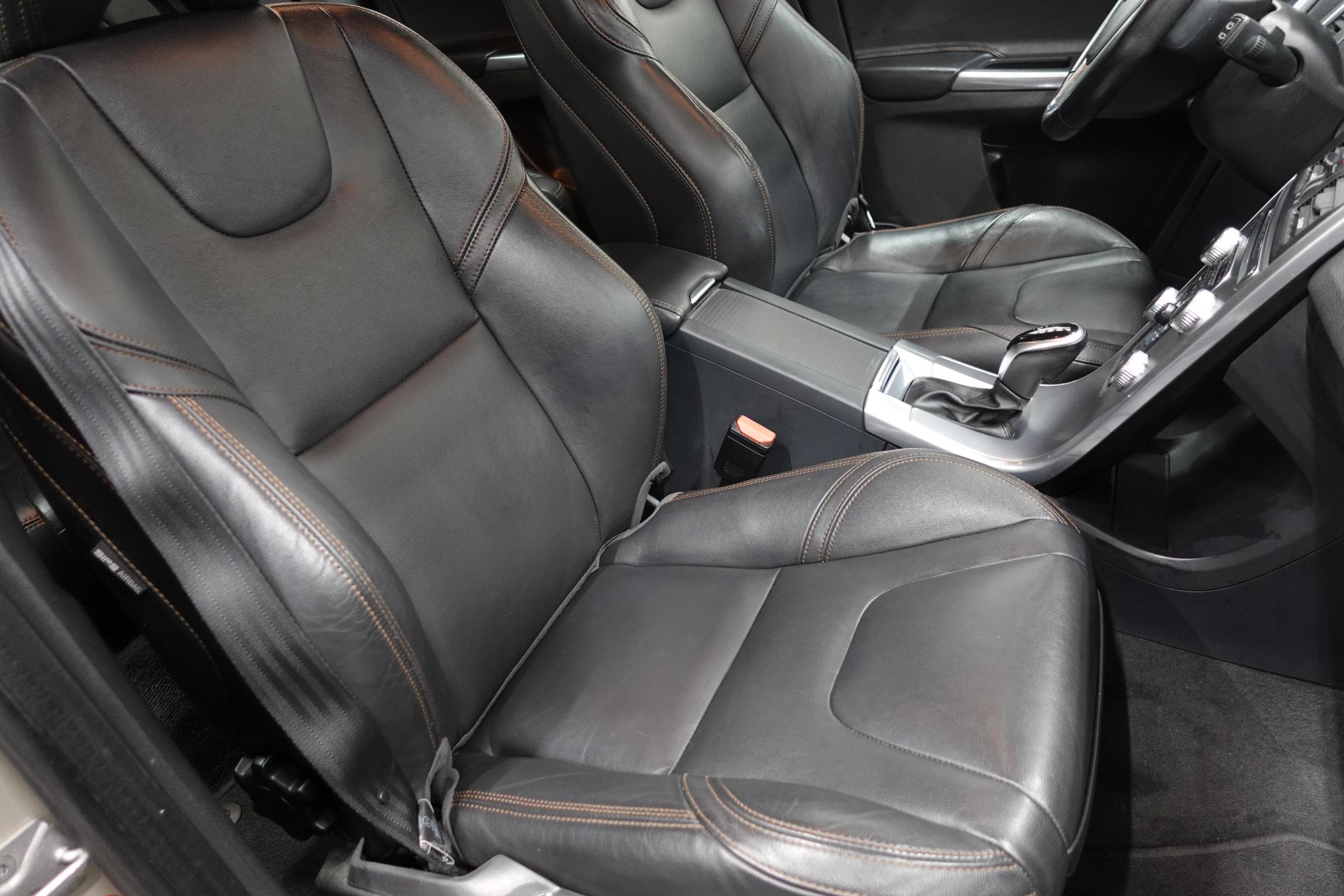 Volvo XC60, 2016 - pohled č. 12