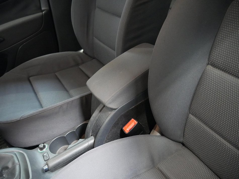 Škoda Octavia II 1.6i 