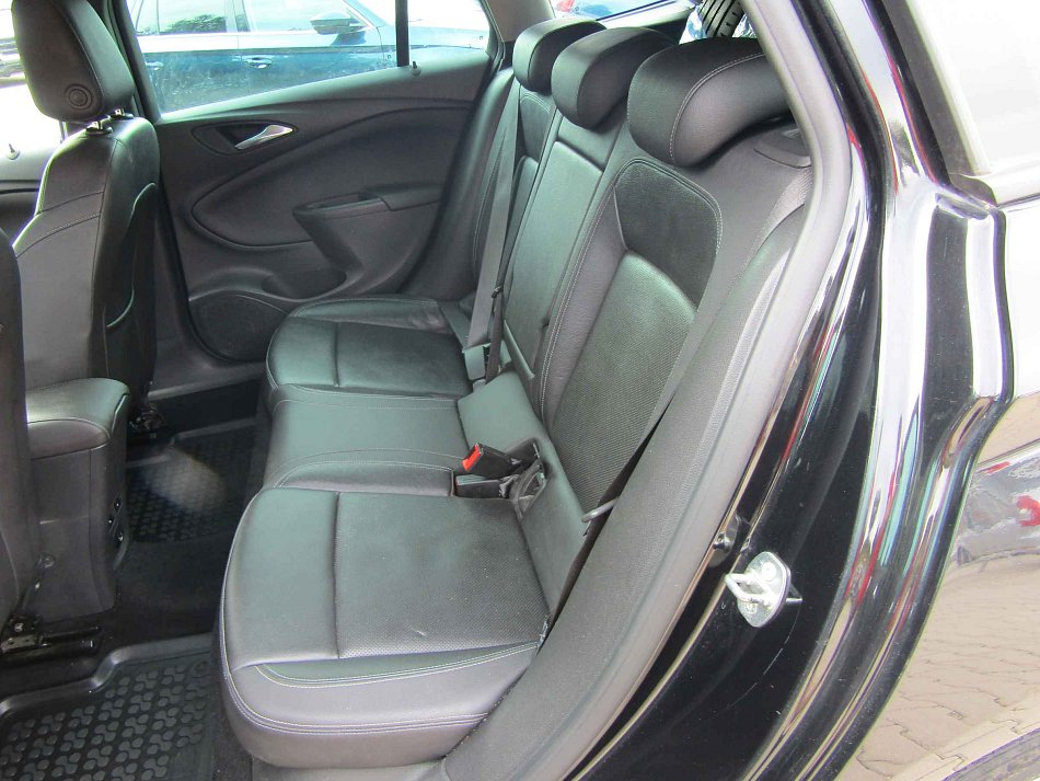 Opel Astra 1.6CDTi 