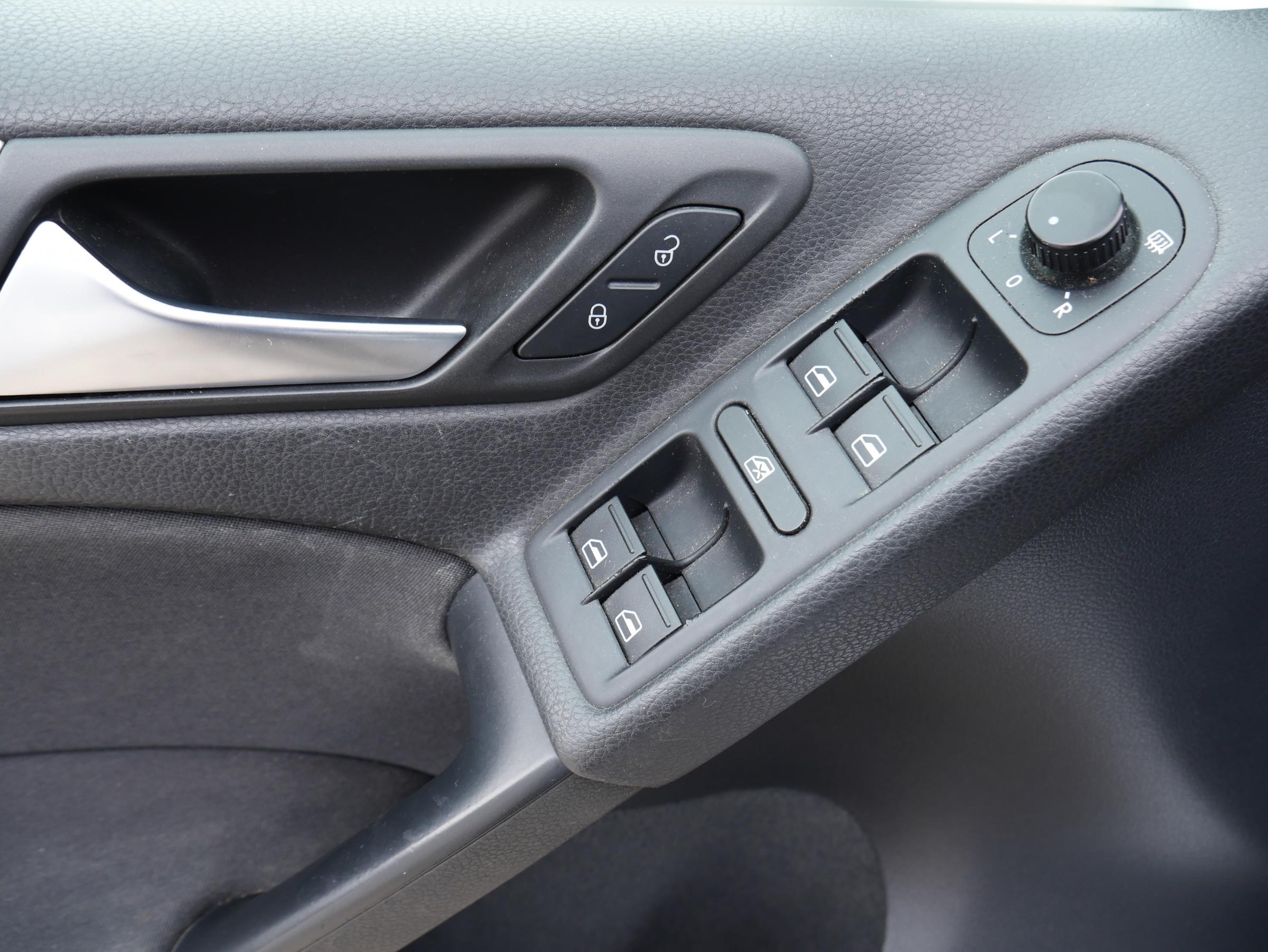 Volkswagen Golf, 2010 - pohled č. 20