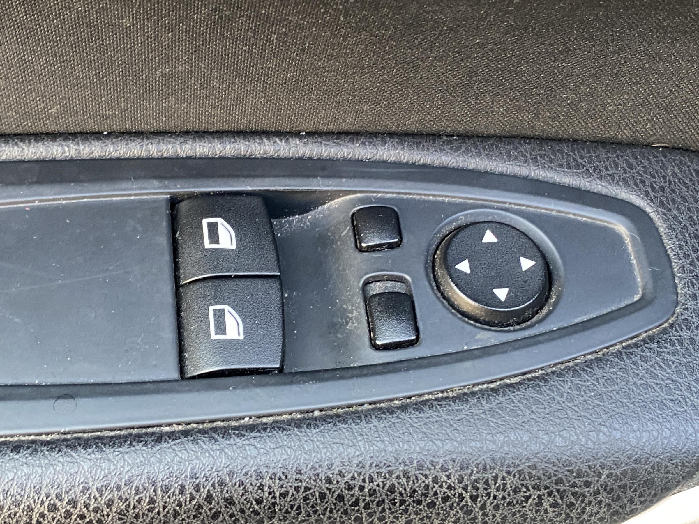 BMW Řada 1, 2012 - pohled č. 11