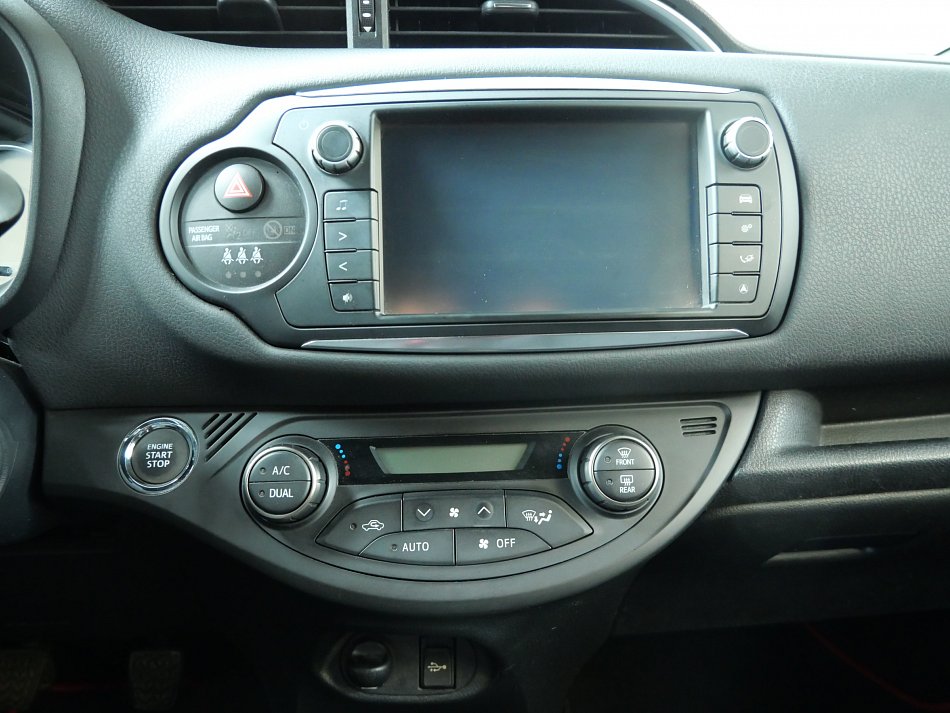 Toyota Yaris 1.3VVT-i 