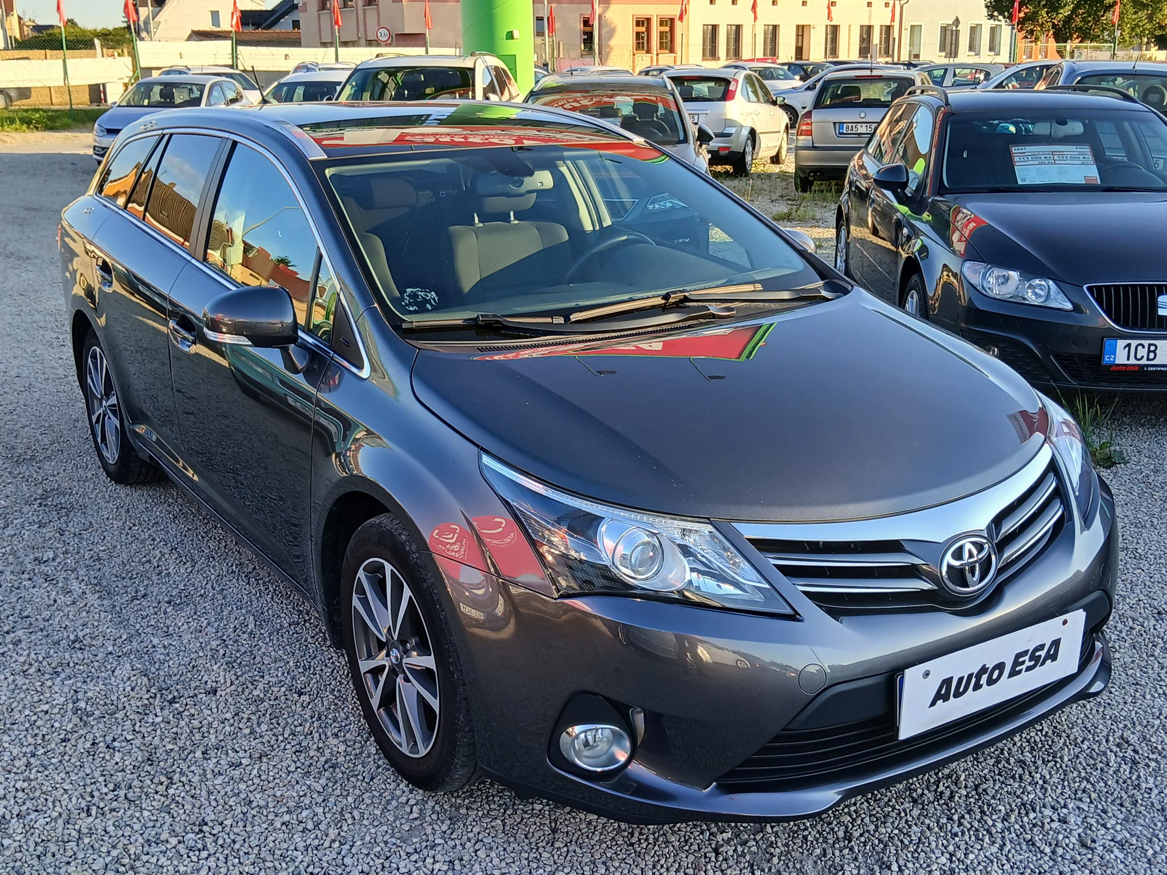 Toyota Avensis, 2014 - celkový pohled