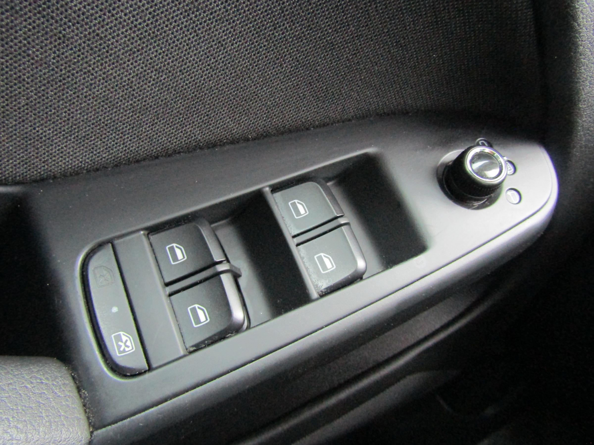 Audi A4 Allroad, 2010 - pohled č. 12