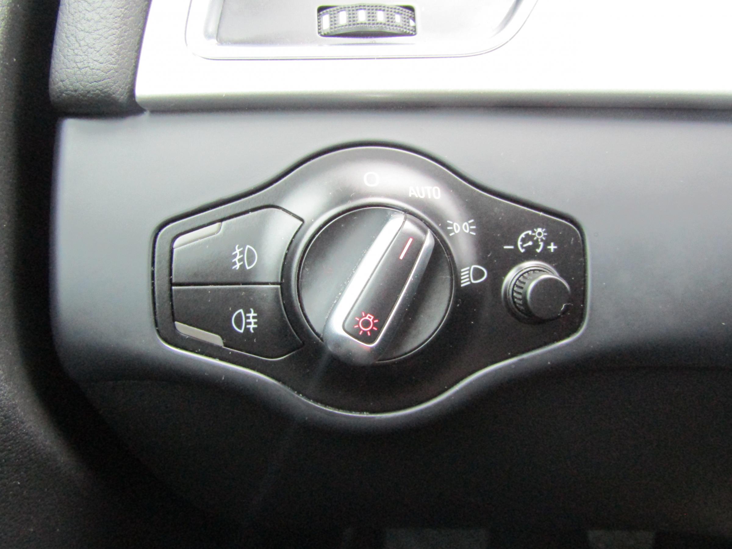 Audi A4 Allroad, 2010 - pohled č. 13