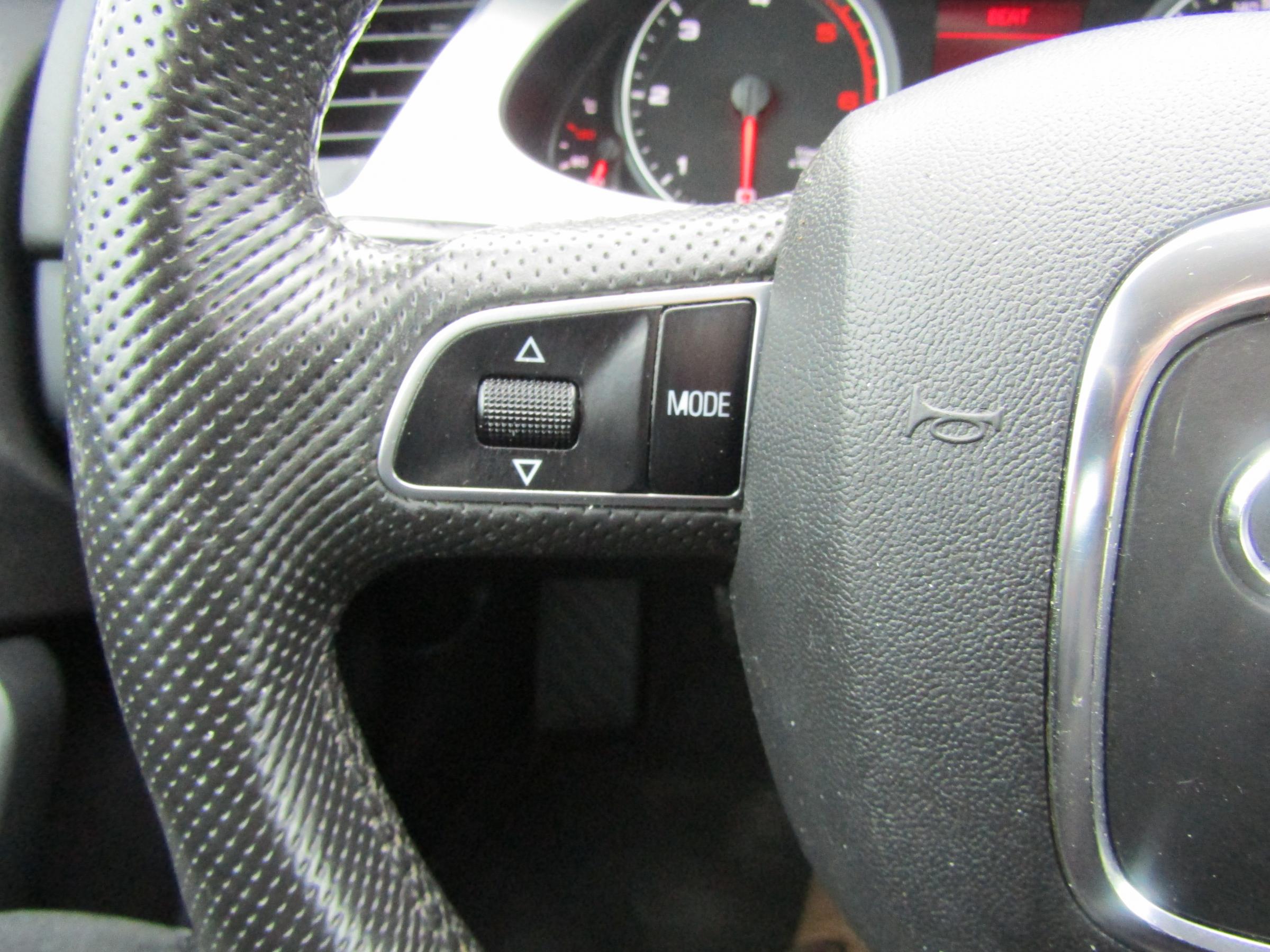 Audi A4 Allroad, 2010 - pohled č. 14