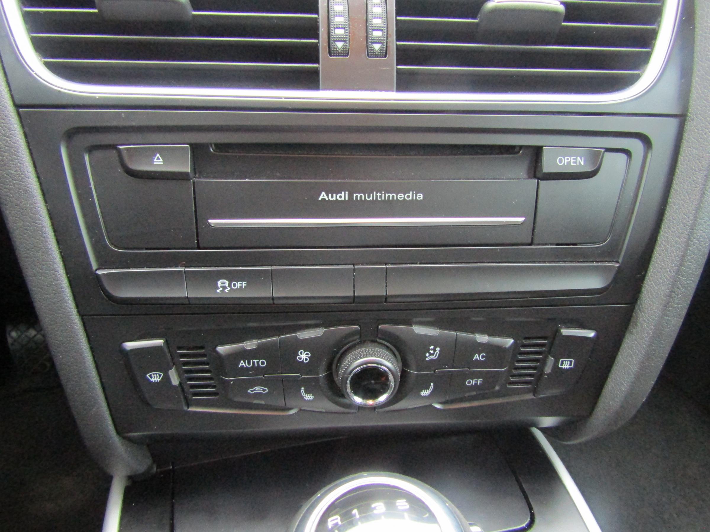 Audi A4 Allroad, 2010 - pohled č. 16